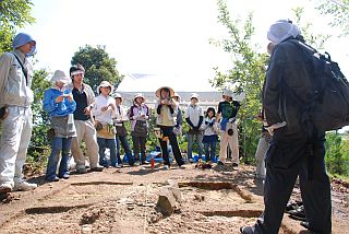 20080901senzaki5 sendozenheki01.jpg(93935 byte)